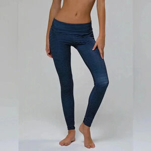 Onzie Flow Striped Low Rise Yoga Legging